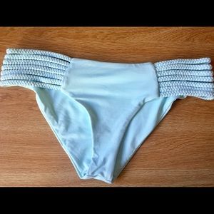 NWT Frankie’s Bikinis Valentina Braided Bottoms